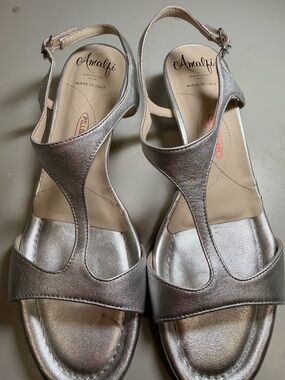 Amalfi Metallic Silver T‑Strap Sandals